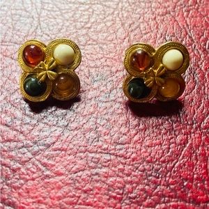 ⚜️ ‘80s VTG FAUX GOLD MULTI-COLORED FLOWERET POST EARRINGS ⚜️